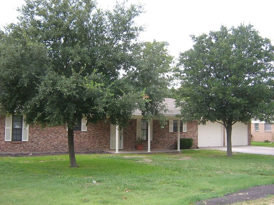 1st image of 106 S Amy St