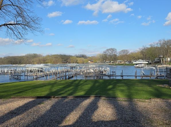 92 Rohr St #25, Arnolds Park, IA 51331