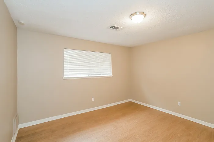4313 Lariat Dr — Photo 8