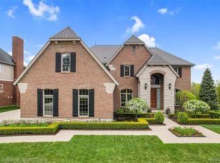 2757 Addison Cir, Rochester Hills, MI 48306