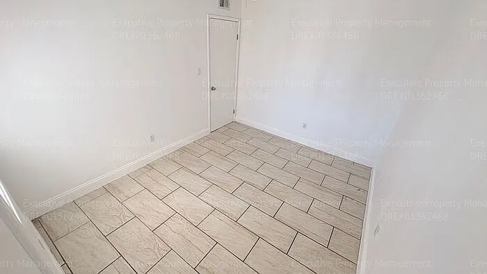 2909 S Chester Ave #7 — Photo 27