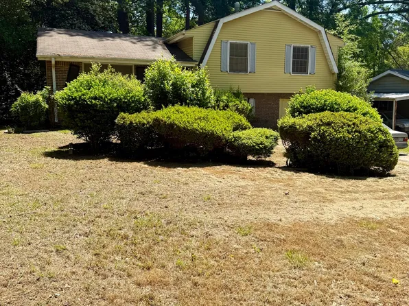 8318 Magnolia Dr, Jonesboro, GA 30238