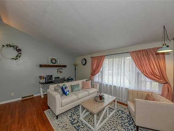 5th image of 2766 Dal Dr