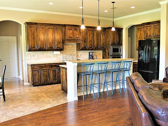 3rd image of 107 Ellis Pond Ct