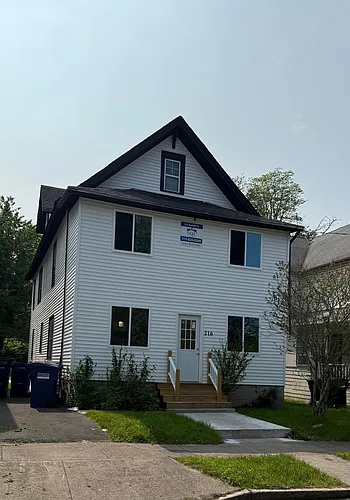 216 Bassett St #2 Photo 1
