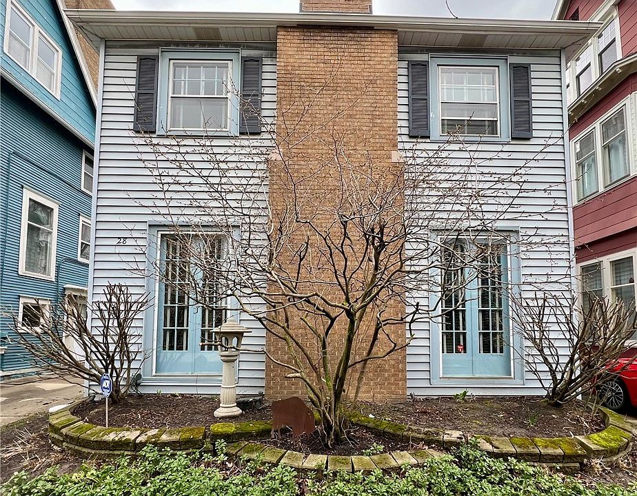1st image of 28 Lancaster Ave