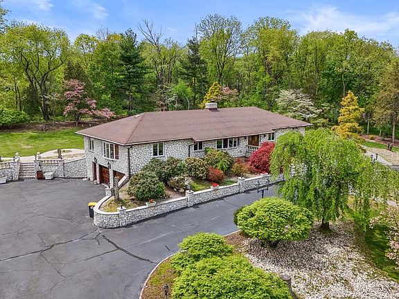 3rd image of 173 Butler Rd