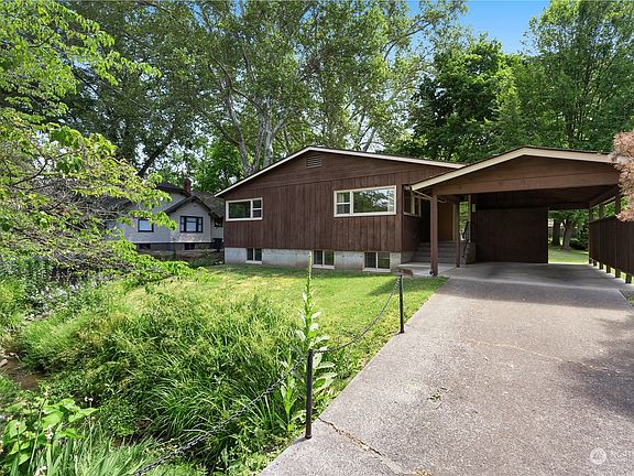2nd image of 924 Bonnie Brae Street