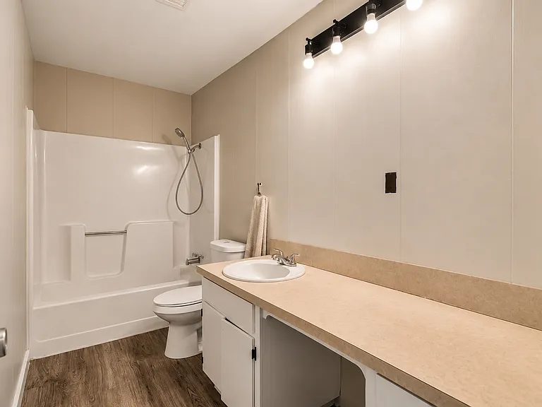 213 Bobbie Dr — Photo 8