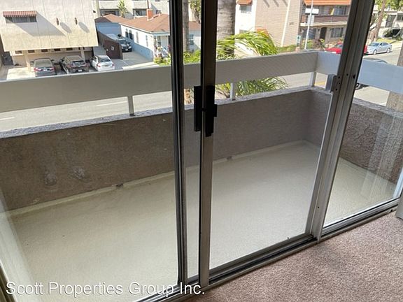 3rd image of 10750 Palms Blvd #201