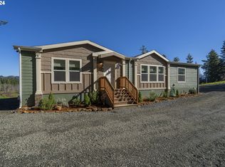 700 Sweet Ln, Cottage Grove, OR 97424