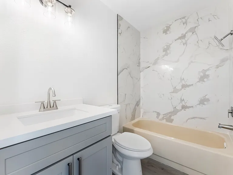 2108 Reynolds Ave — Photo 10