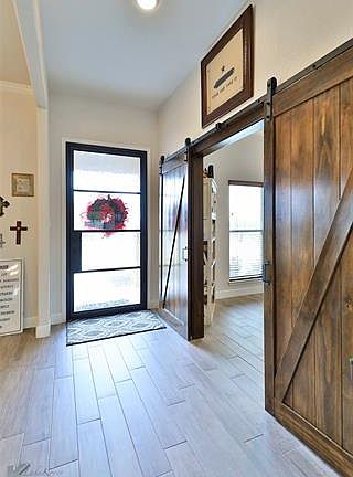 3rd image of 133 Vaquero Ct