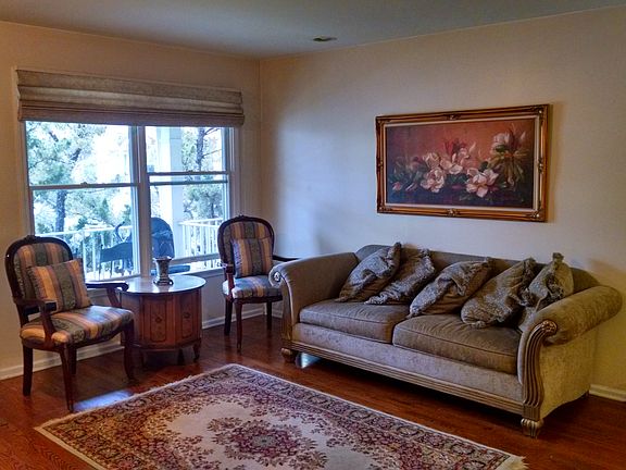 3rd image of 61 N Crest Pl