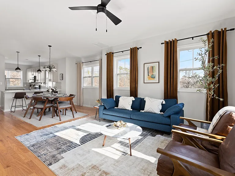 634 Rush St — Photo 2