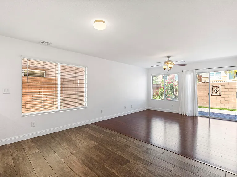 7970 Pomona Valley Ct — Photo 9