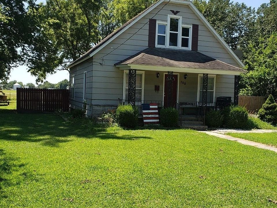 1st image of 708 W Elm St
