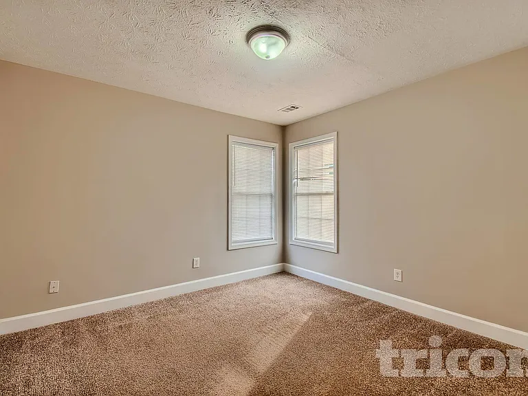 65 Bermuda Cir — Photo 8