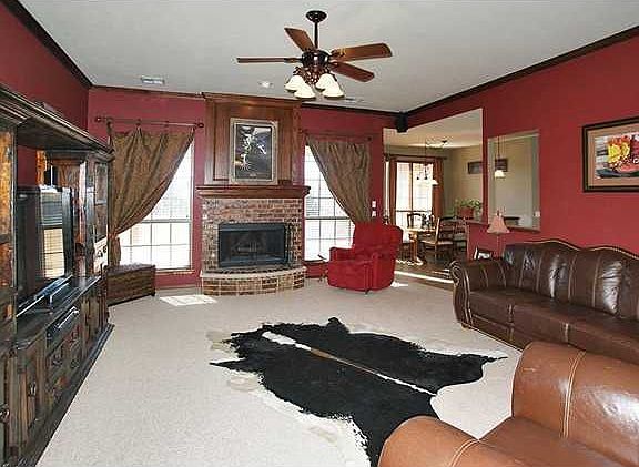 2nd image of 14901 Bette Ln