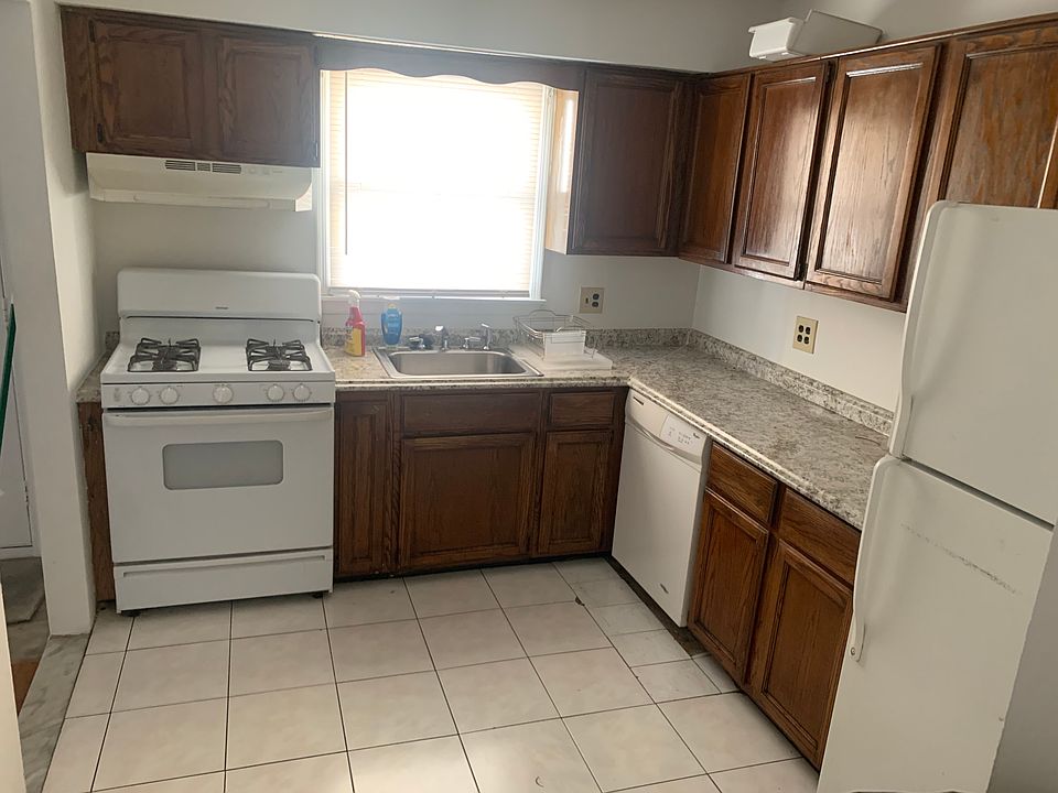 1st image of 54 Wirt Ave Floor 1