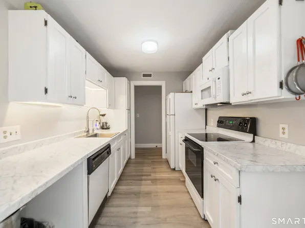 1 Heritage Village #C, Southbury, CT 06488