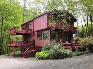 92 Arch Bridge Rd, Bethlehem, CT 06751