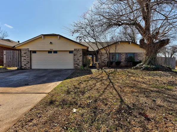 2816 Greenfield Dr, Edmond, OK 73012