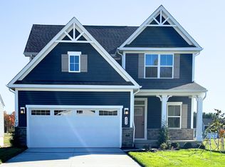 242 High Fox Dr, Chardon, OH 44024