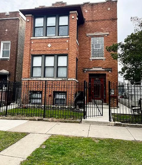 3041 W Ainslie St #2 — Photo 9