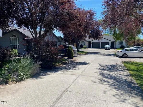2334 NW McDougal Ct #2320-2326-2334, Prineville, OR 97754