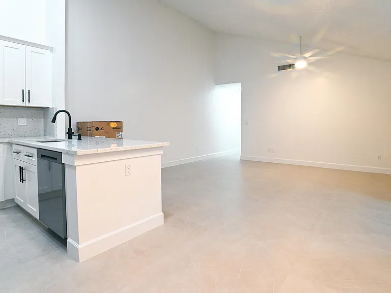1148 Summit Trail Cir #D — Photo 5