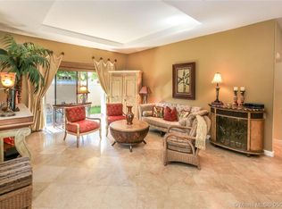 856 Spinnaker Dr W #W, Hollywood, FL 33019