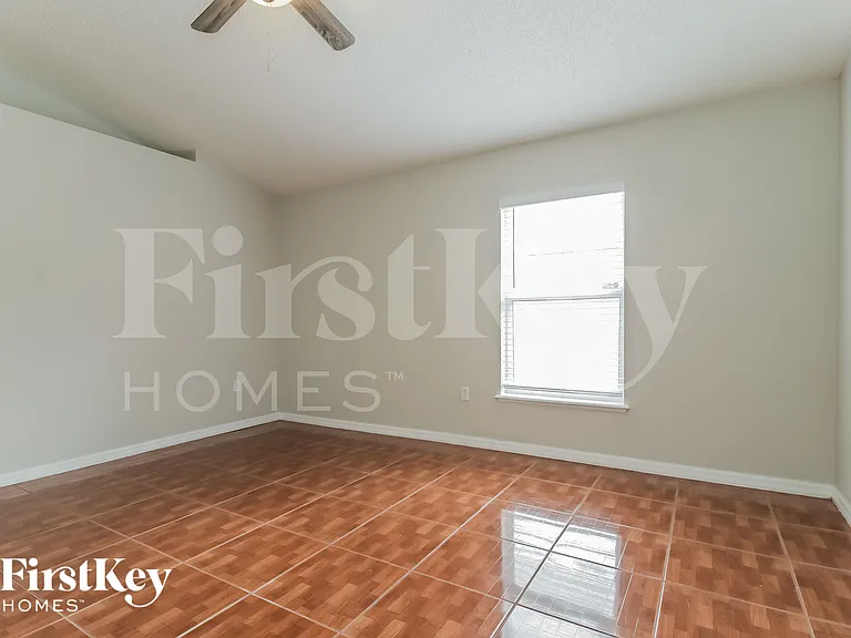253 McKay Blvd — Photo 9