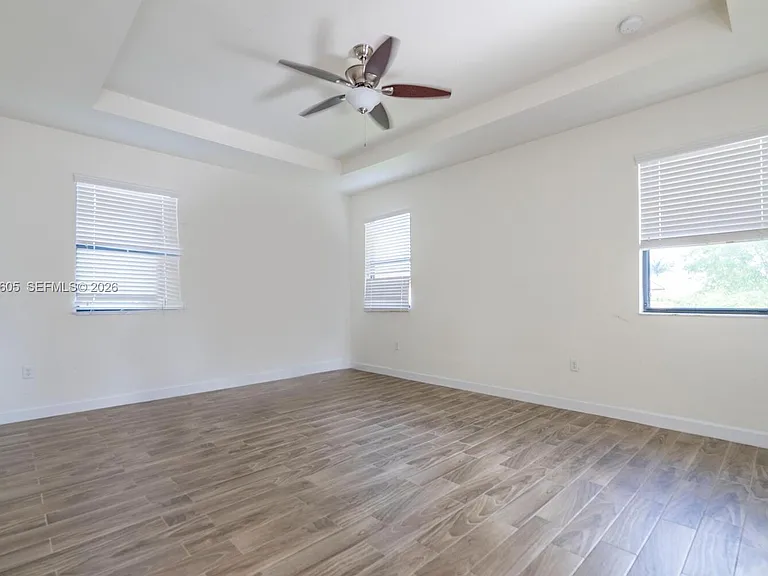 516 SE 35th Ter — Photo 11