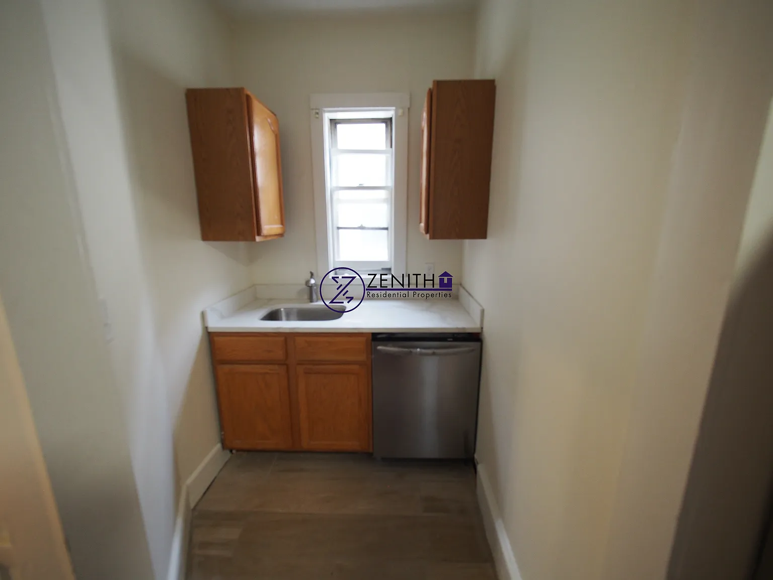 2 bed, 900 sqft, $2,325 — Photo 2