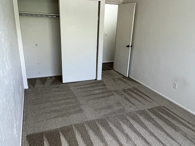 Cedar Cliff Apartments — Photo 11