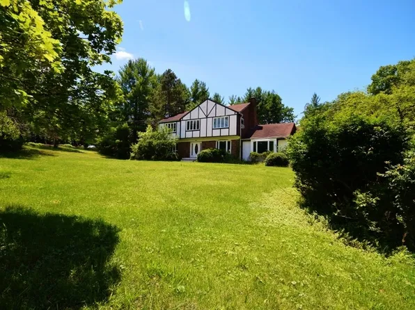 96 Powder Hl, Montvale, NJ 07645