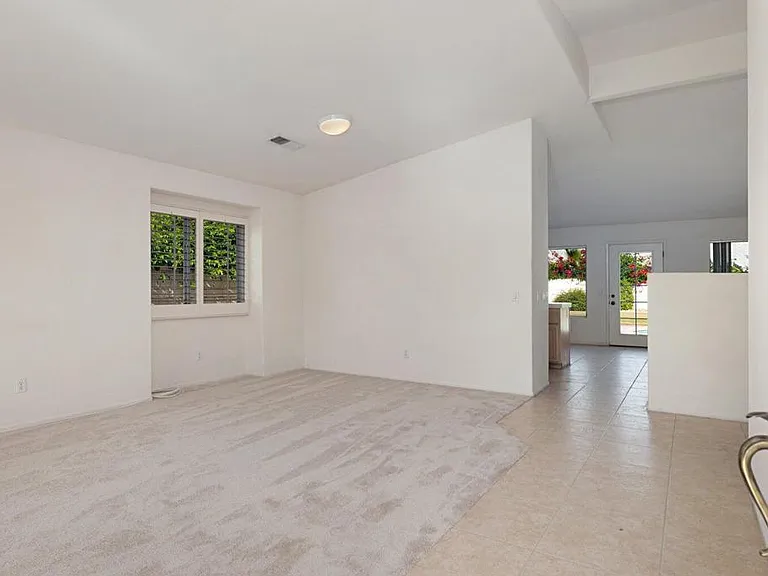 86 Beekman Pl — Photo 6