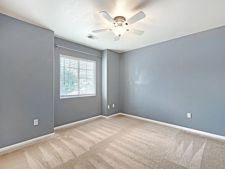 5744 Raleigh Cir — Photo 12