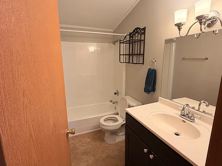 900 Shelley Ct #D — Photo 9
