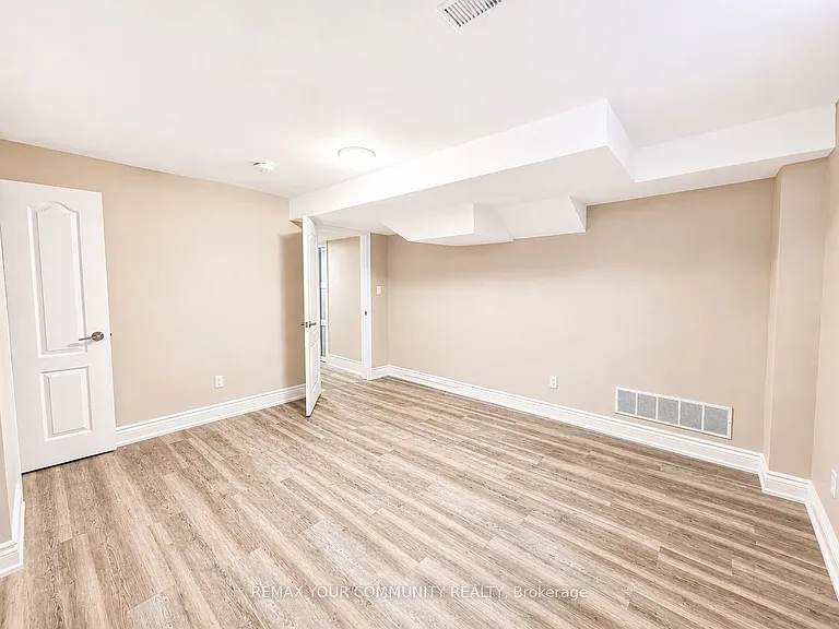 17 Morden Cres #BASEMENT — Photo 11