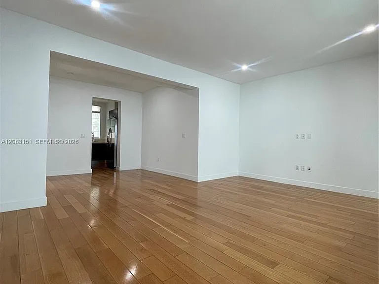 2021 Meridian Ave #12 — Photo 3