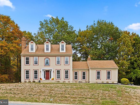5th image of 5021 Brookshire Ct E