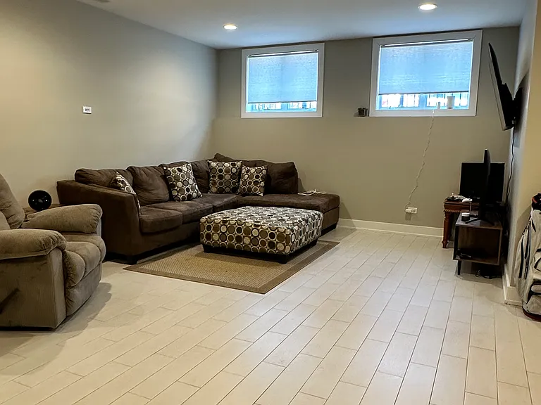 2833 N Kedzie Ave #1F — Photo 29