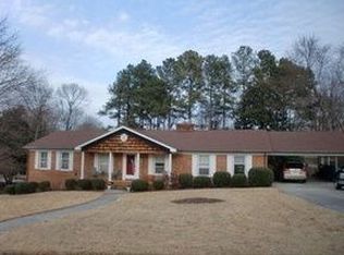 912 Kingston Dr, High Point, NC 27262