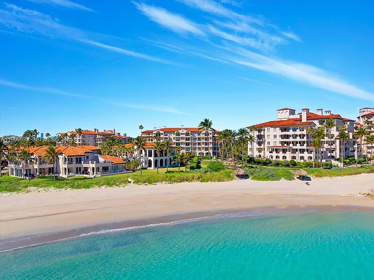 19116 Fisher Island Dr #19116 — Photo 28
