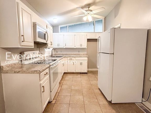 2nd image of 560 Jamaica Pl