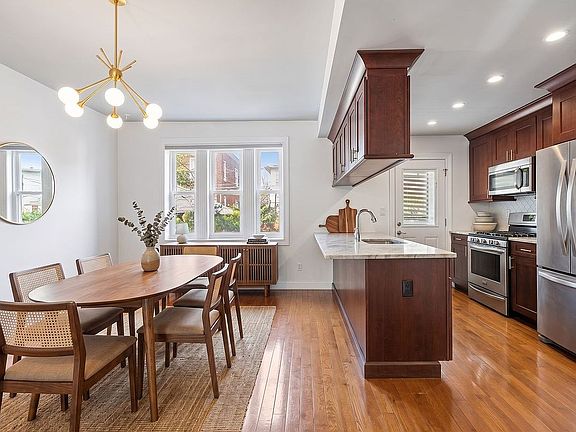 3rd image of 1469 E 16th St