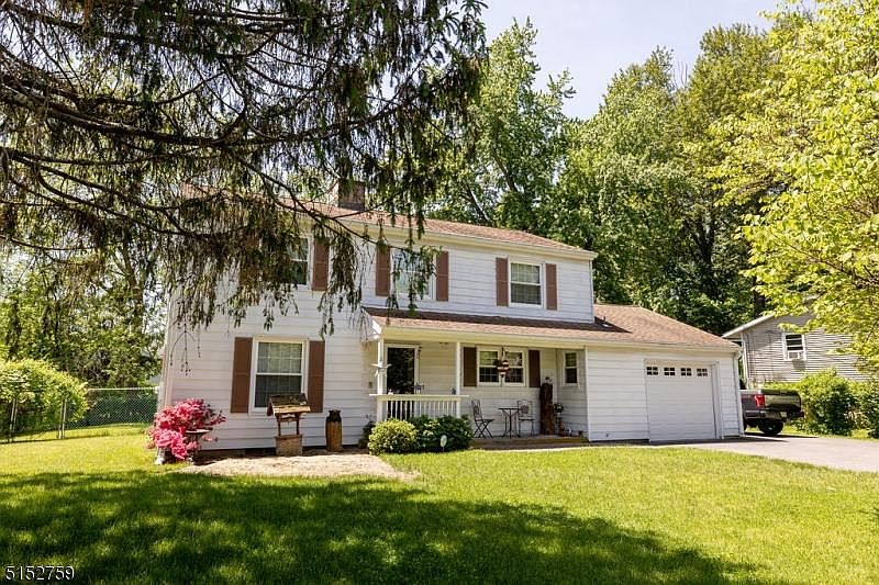 1st image of 20 Woodland Ave