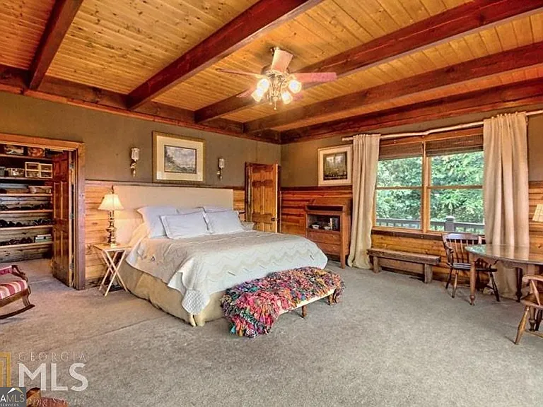 100 Corinth Ln — Photo 16